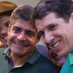 Deputado ignora aproximação com Jerônimo e cita Zé Cocá como possível vice de Neto