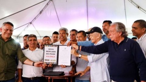 Valença: Governo assina ordem de R$ 2 mi e autoriza construção do centro de comercialização de pescado