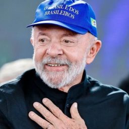 Lula convoca reunião de emergência após Trump formalizar tarifaço