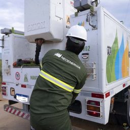 Neoenergia Coelba investe R$ 2,6 milhões para realizar a ligação de 20 escolas públicas na Bahia