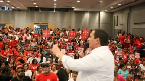 Petistas vão às urnas escolher novos presidentes do PT na Bahia