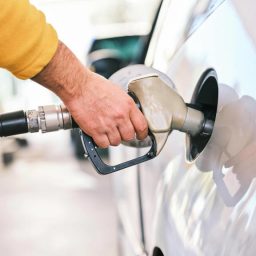 Preço da gasolina e do diesel pode despencar nas próximas semanas