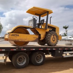 Ibirataia: Prefeitura recebe rolo compressor do CIMURC para melhorias nas estradas da zona rural