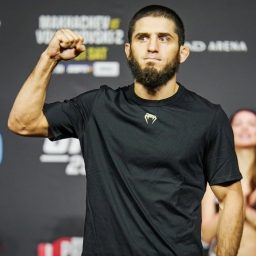 Makhachev abre as portas para superluta contra Topuria no UFC