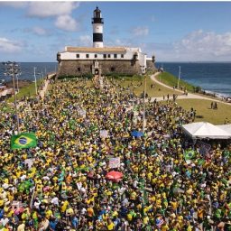 Manifestação prol anistia e contra Lula e Moraes reúne multidão no Farol da Barra