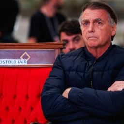 Moraes autoriza Bolsonaro a receber visitas de Tarcísio e deputados; veja quem vai
