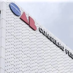 OAB critica STF e políticos, pedindo respeito à Constituição