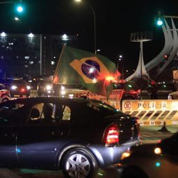 Polícia reforça segurança e fecha Esplanada após prisão domiciliar de Bolsonaro
