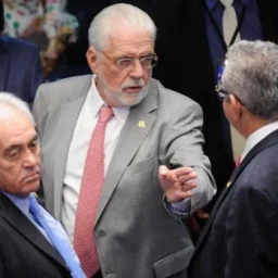 Senadores da Bahia divergem em votação de pedido de impeachment de Alexandre de Moraes