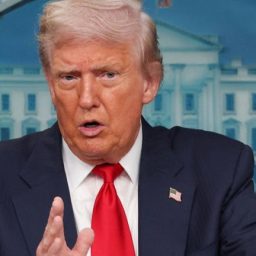Trump ameaça tarifa de 200% à China se ímãs não forem exportados aos EUA
