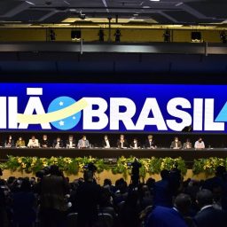 União Brasil decide romper com governo Lula e entregará ministérios