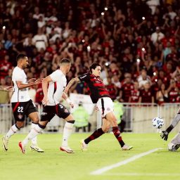 Vitória leva 8 a 0 do Flamengo na maior goleada do Campeonato Brasileiro desde 1984; veja as goleadas da história do Brasileirão
