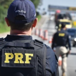 Acidente com micro-ônibus da Sesab deixa cinco feridos na BR-324