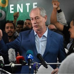 Ciro Gomes confirma candidatura ao Governo do Ceará e declara apoio à Tarcísio de Freitas em 2026