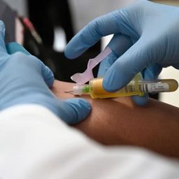 Defensoria busca reparação para pessoas com HIV expostas na Bahia