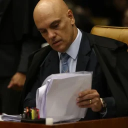 Moraes vota por condenação e diz que Bolsonaro “não sabe perder eleição”
