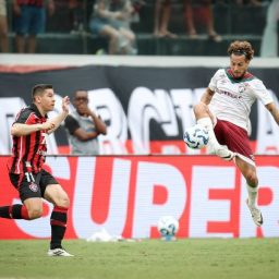No Barradão, Vitória perde para o Fluminense e segue no Z-4 do Brasileiro