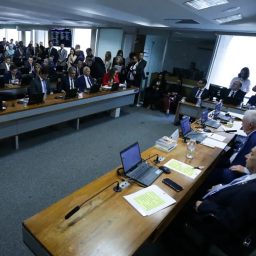 Por unanimidade, senadores da CCJ “enterram” a PEC da Blindagem que havia sido aprovada pela Câmara