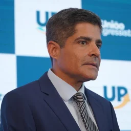 Aliado diz que recuo de Tarcísio à presidência prejudica ACM Neto para 2026