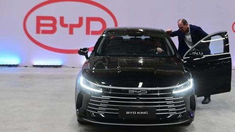 BYD alcança a 1º posto das vendas no varejo em abril; Fiat lidera em todos os canais