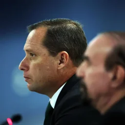 Moraes manda Cid tirar tornozeleira e cumprir pena em regime aberto