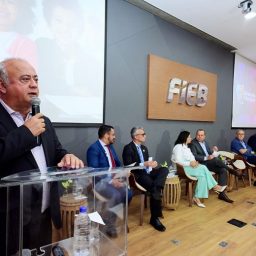 “Movimento Bahia pela Educação” é lançado com meta de alfabetizar 80% das crianças na idade certa até 2030