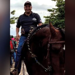 Prefeito de Jitaúna passa por cirurgia após fraturar braço em queda de cavalo durante cavalgada