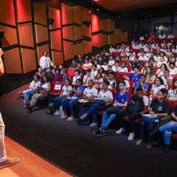 Estudantes da rede estadual participam do Aulão Enem com foco em raciocínio lógico e matemática
