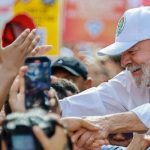 Lula continua favorito e deve recuperar popularidade até julho, diz Eurasia