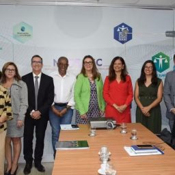 Governo da Bahia e professores firmam acordo sobre piso nacional do magistério; entenda