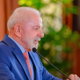 Lula manda recado a Bolsonaro e diz que direita não voltará a governar o Brasil