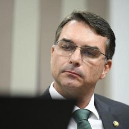 Planalto avalia que candidatura de Flávio Bolsonaro pode favorecer Lula em 2026