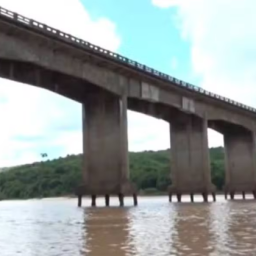 Ponte do Jequitinhonha deve ser reaberta em alguns dias, anuncia DNIT