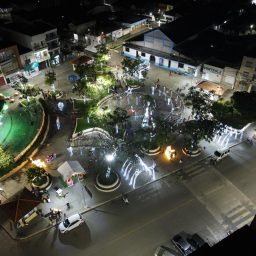 Prefeitura de Ubatã inaugura ornamentação natalina da Praça Rui Barbosa