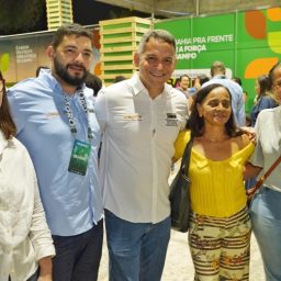 Seagri celebra 130 anos com homenagem a ex-secretários e parceiros durante a Fenagro