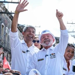 Lula escolhe a Bahia e empolga PT com lançamento de pré-candidatura