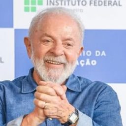 Lula sanciona lei que garante piso salarial nacional a professores da educação infantil