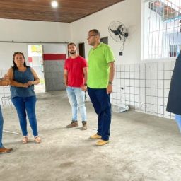 Ibirataia: Prefeito Sandro Futuca faz vistoria nas obras de melhoria no Colégio José Firmino para implantação do ensino cívico-militar