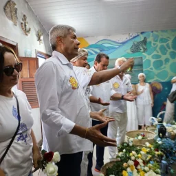 Fé e tradição marcam a festa de Iemanjá em Salvador