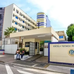 IF abre 81 vagas para professor com salários de até R$ 13,7 mil