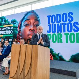 UOL: Lula projeta vitória, mas diz que eleição deve ser decidida no segundo turno