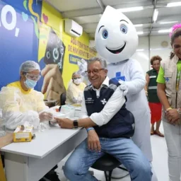 Ministro da Saúde visita posto de testagem no Carnaval de Salvador