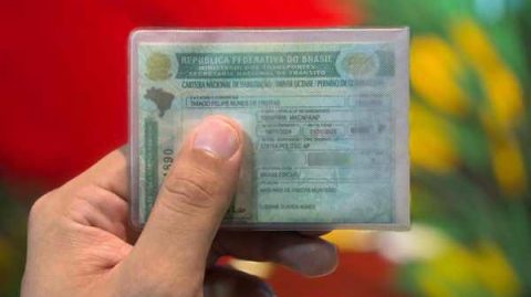 Nova CNH: mais de 10 mil brasileiros já tiraram a primeira habilitação pelo app do governo
