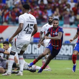Com gols de Jean Lucas, Bahia vira sobre o Vitória e é bicampeão baiano