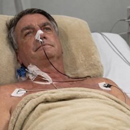Bolsonaro apresenta melhora na UTI e inicia tratamento odontológico em Brasília