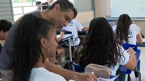 Escolas estaduais da Bahia vão substituir sirenes por músicas