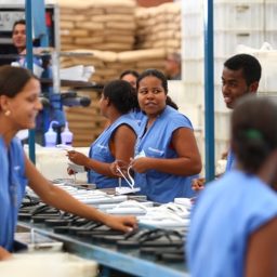 Ministro do Trabalho defende jornada de 40 horas semanais e fim da escala 6×1