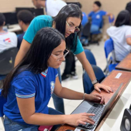Mulheres são maioria nas inscrições do Enem e em outros exames educacionais do país