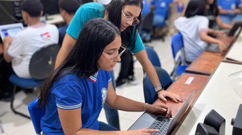 Mulheres são maioria nas inscrições do Enem e em outros exames educacionais do país