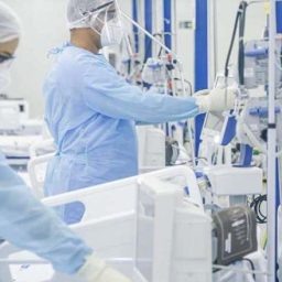 Servidores da Saúde terão novos reajustes salariais a partir de março de 2026
